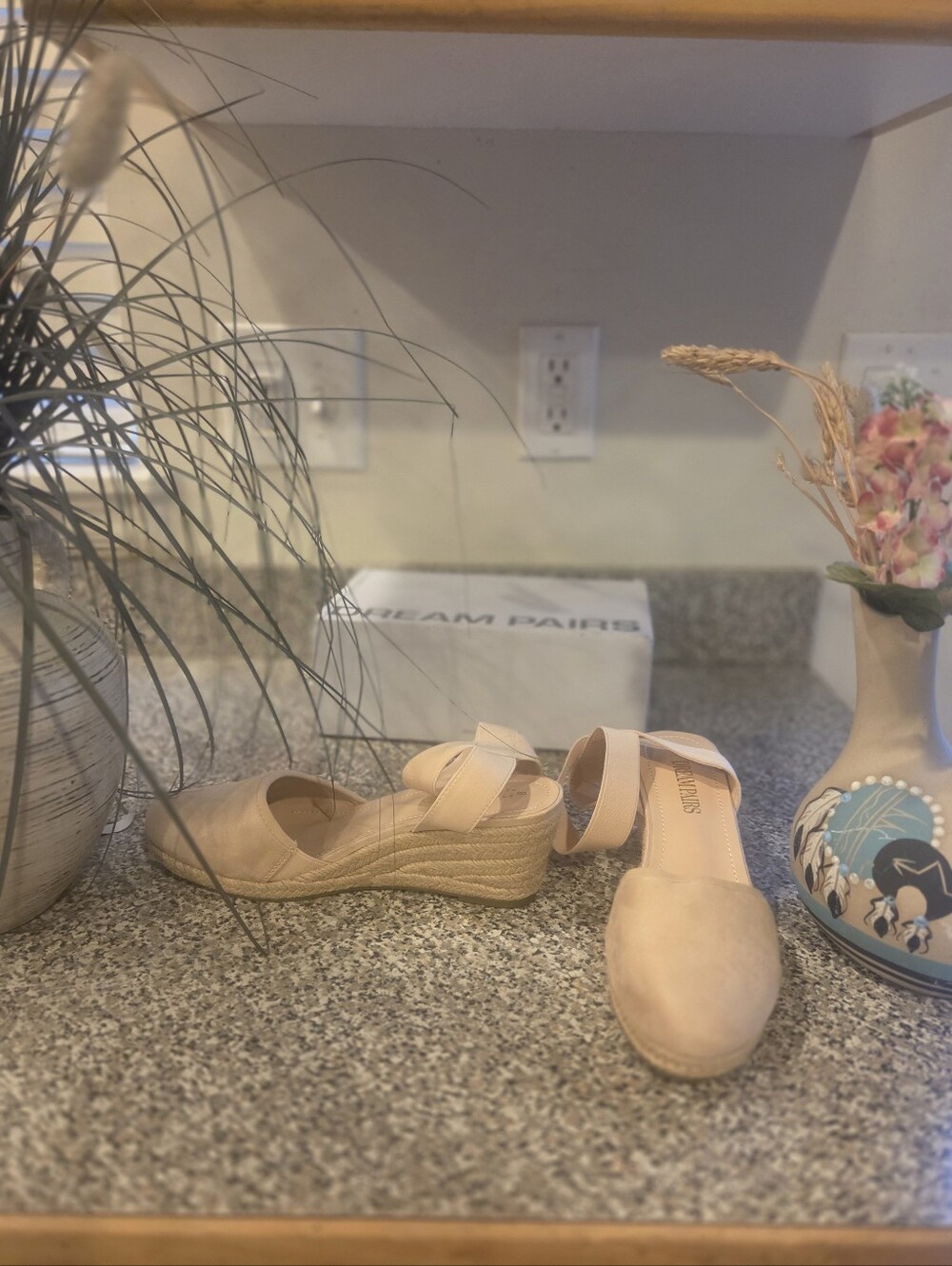 Dream Pairs Closed Toe Sandals. (new In box) - Picture 7 of 7